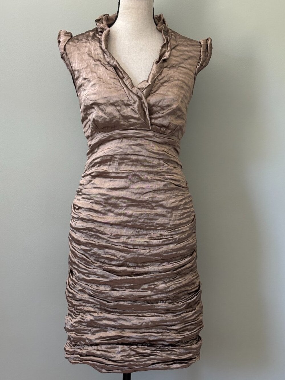 Nicole Miller Collection Bronze Metallic Crinkle Dress 8 Like New - Picture 1 of 5